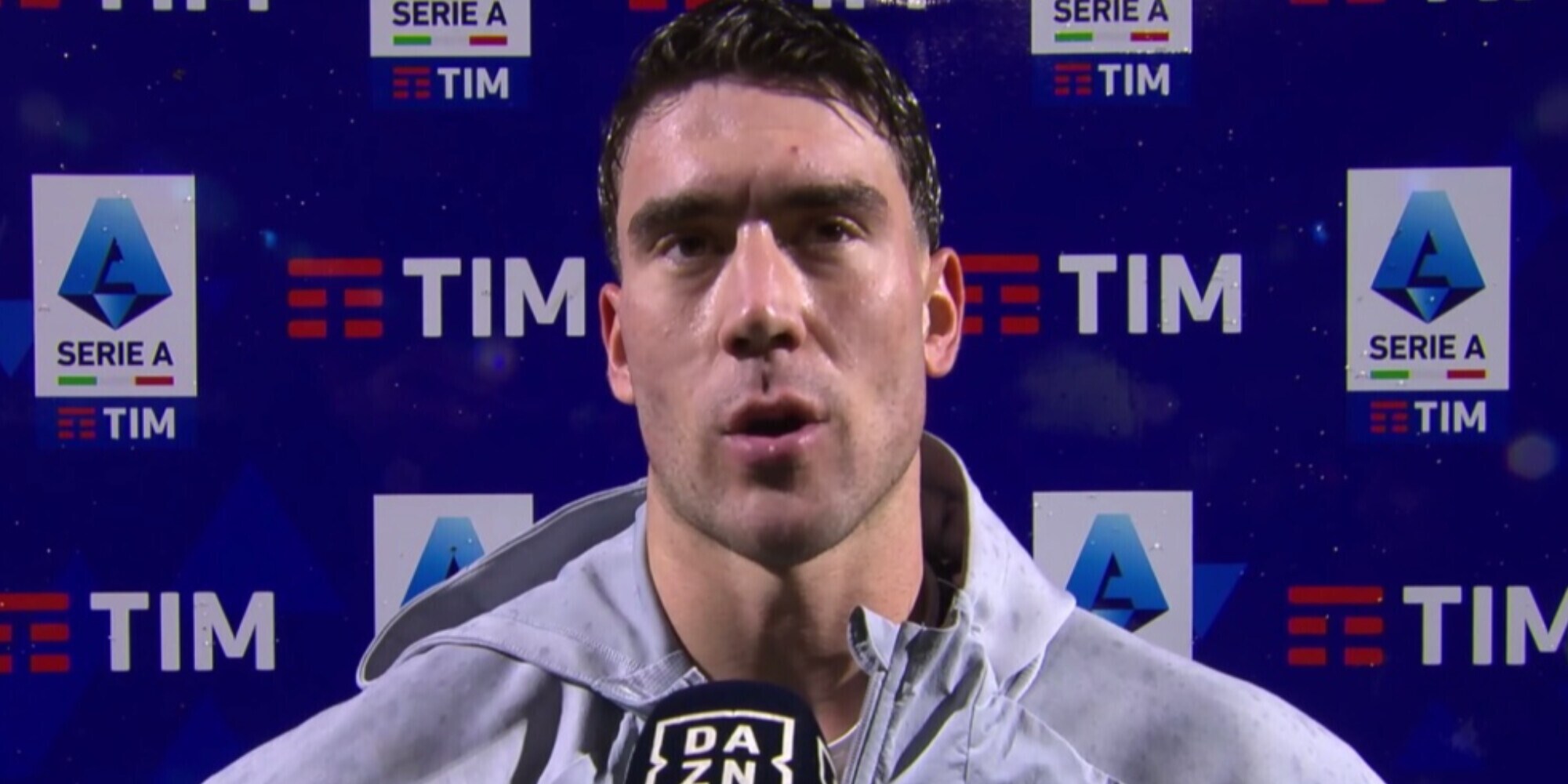 Vlahovic, urlo Juve: “Non molliamo nulla, qui mi aiutano tutti”