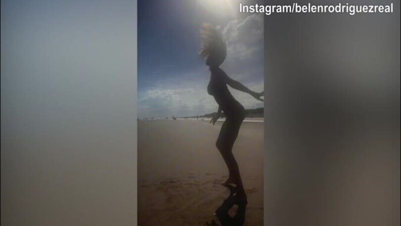 Messaggio social di Belen: "SI TE STESSO! Nel bene e nel male! Ripaga sempre!"