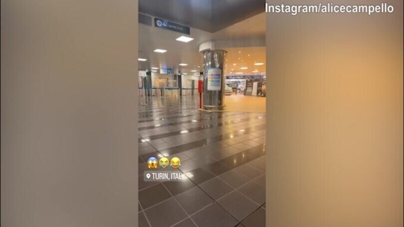 Alice Campello riparte verso la Spagna tra tristezza e...ritardi dell'aereo