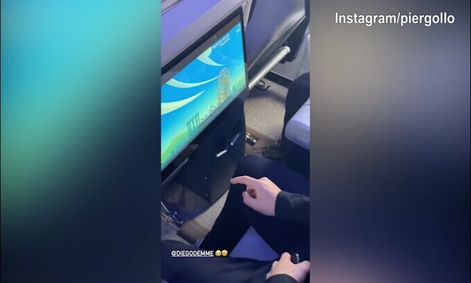 Napoli in viaggio verso Riyad, Gollini prende in giro Demme
