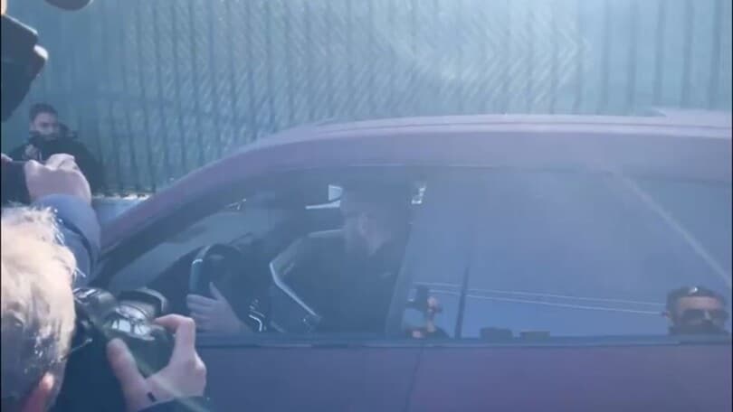 De Rossi, arrivo a Trigoria tra gli applausi dei tifosi