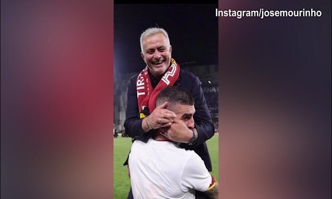 Mourinho saluta: "Sudore, sangue, lacrime, allegria, tristezza..."