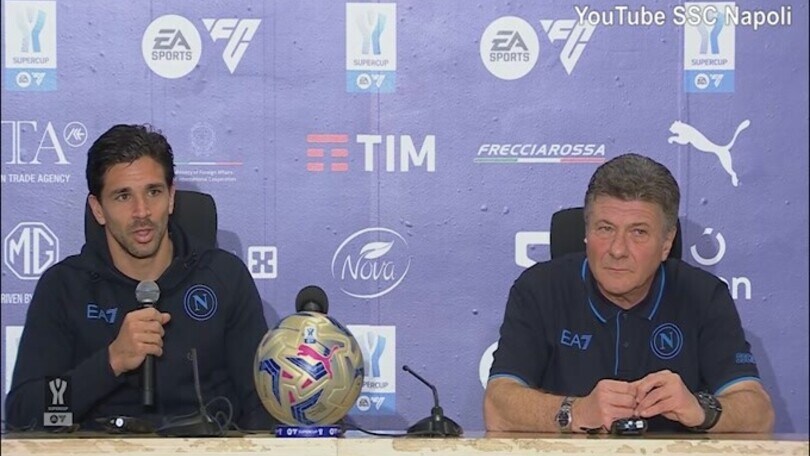 Simeone: "La posizione di Kvara? Io mi adatto al mister"