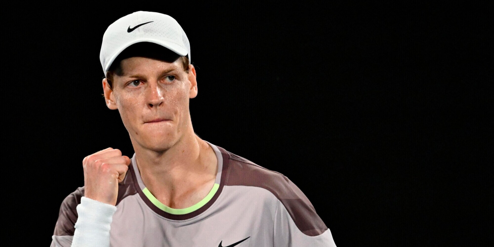 Sinner, un ciclone agli Australian Open: travolto Baez. Chi sfida agli ottavi