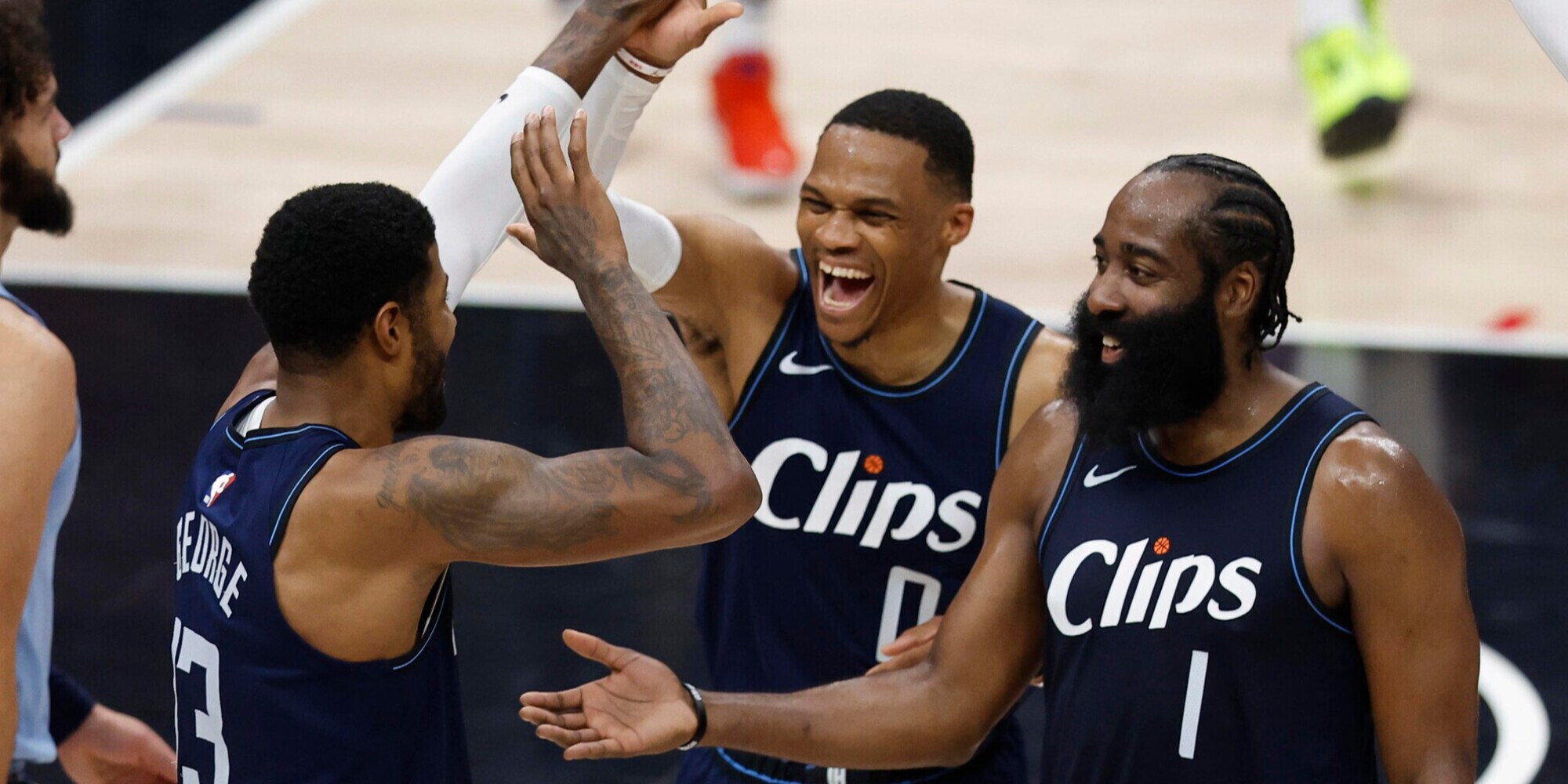 Nba, ai Clippers il il derby di Los Angeles contro i Lakers. Fontecchio ko