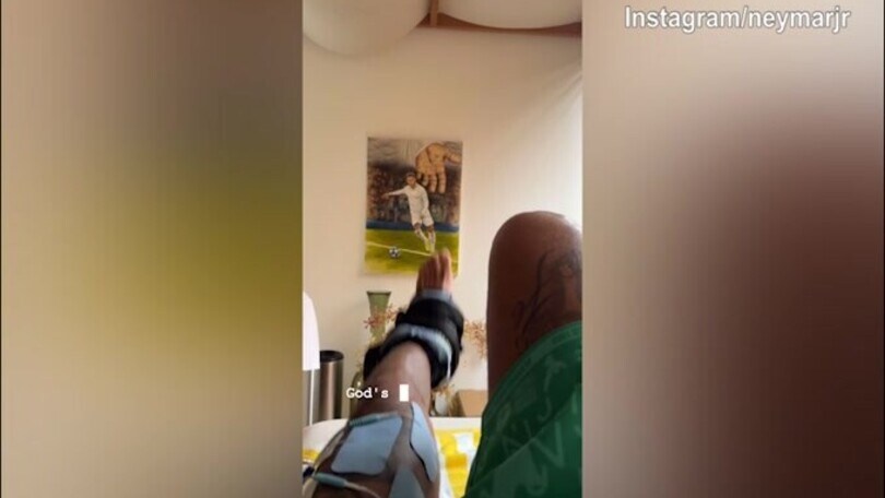 Neymar, proseguono le terapie