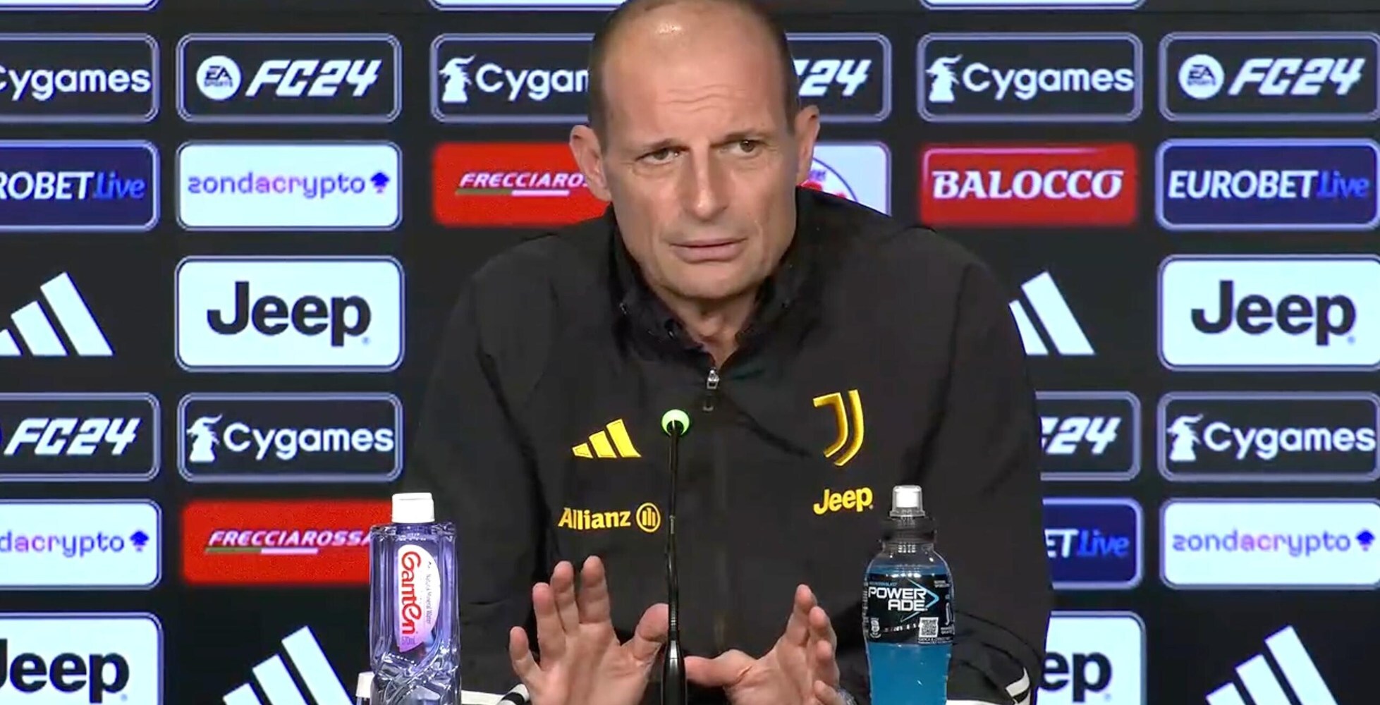 Allegri si intende di tennis: "Juve Sinner e Inter Djokovic, ma sono permalosi..."