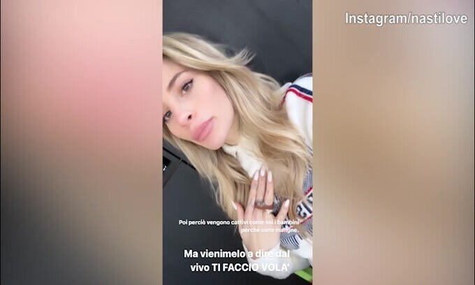 Chiara Nasti sbrocca sui social: "A mio figlio non dovete dire..."