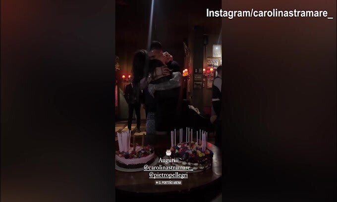 Carolina Stramare, 25esimo compleanno con bacio a...Pellegri