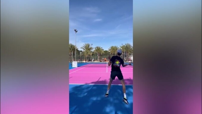 Tennis, Sinner è nella storia: l'italiano vince l'Australian Open
