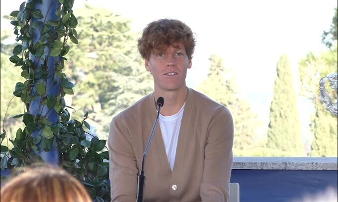Sinner: "Faccio il tifo da casa per Sanremo"