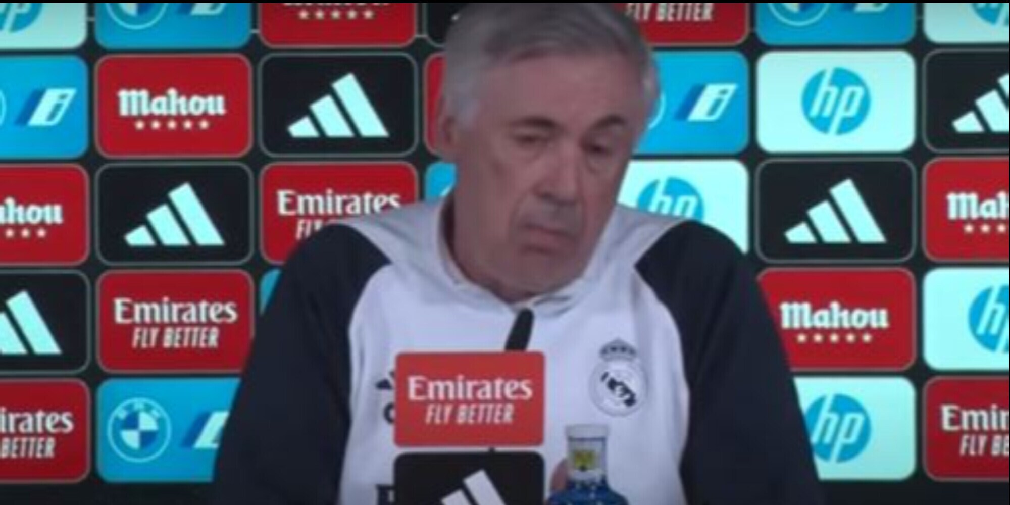 Ancelotti, dura replica a Xavi: "Non mi posso abbassare a questo livello"