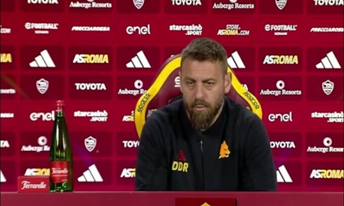 De Rossi: "Renato Sanches ok, ecco quando torna Smalling..."