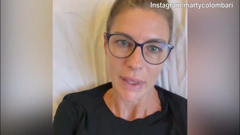 Martina Colombari: "Operata d’urgenza all’addome..."
