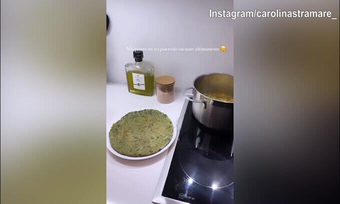 Il divertimento di Carolina Stramare in cucina: "Sono fiera..."