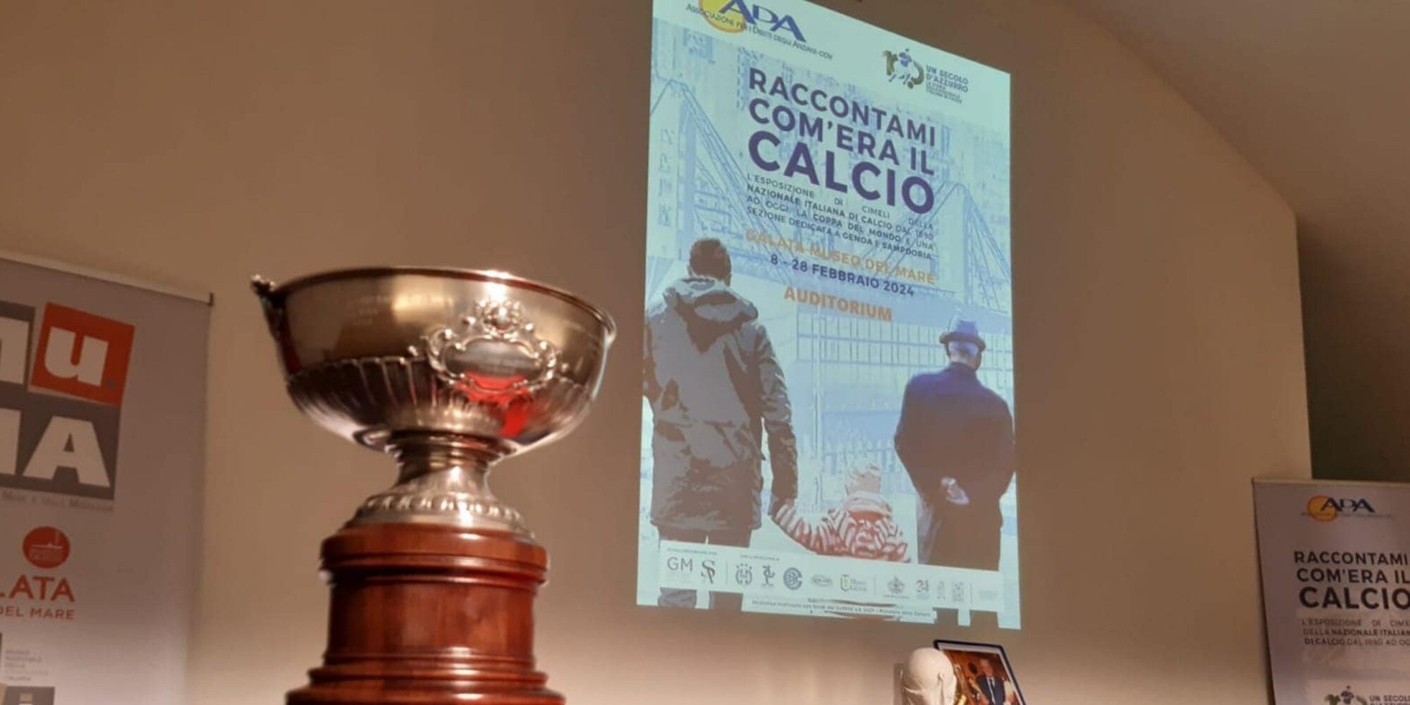 A Genova la mostra "Raccontami com'era il calcio"