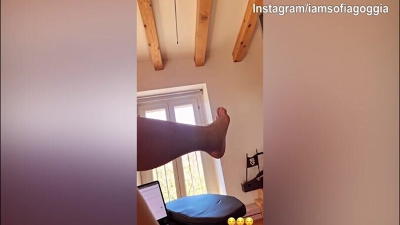 Sofia Goggia mostra sui social la gamba infortunata