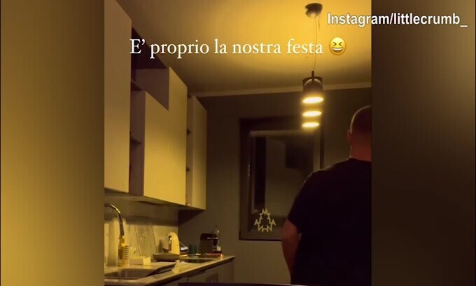 Elisabetta Canalis, San Valentino tra...calci e pugni
