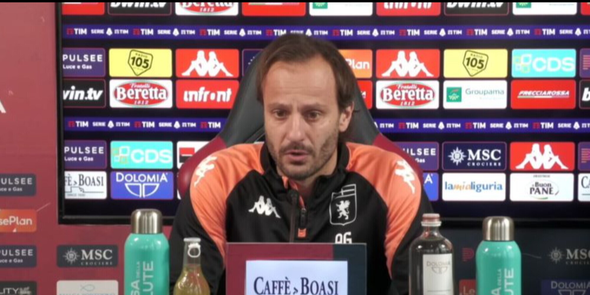 Gilardino e il futuro al Genoa: "Orgoglioso di allenare qui, se mi chiamano..."
