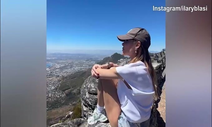 Ilary Blasi e Bastian visitano la Montagna della Tavola