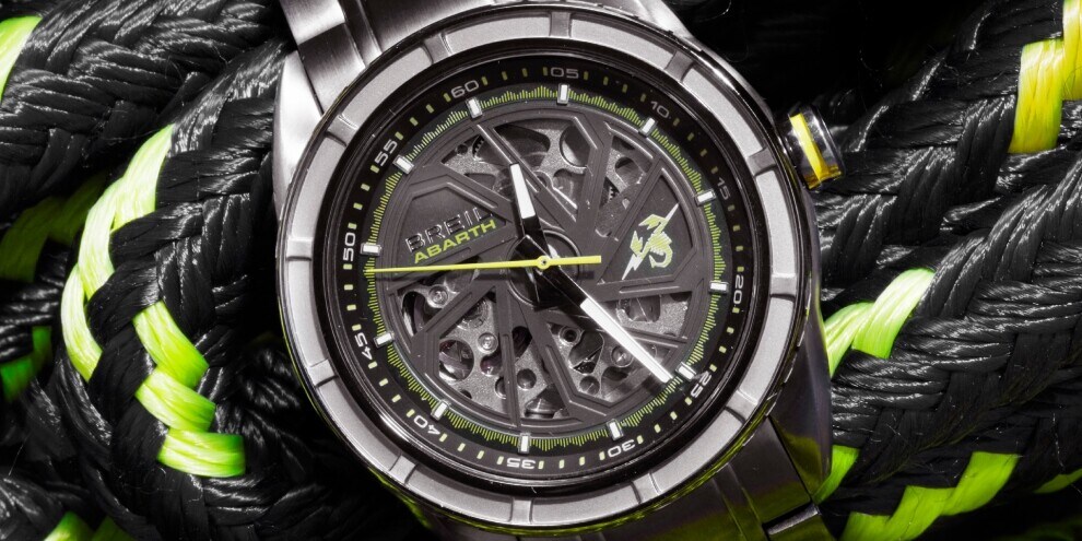 Abarth, ecco l'orologio realizzato con Breil e ispirato alla 500e