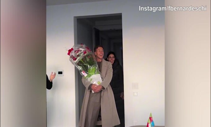Bernardeschi, il rientro a casa è una grande festa