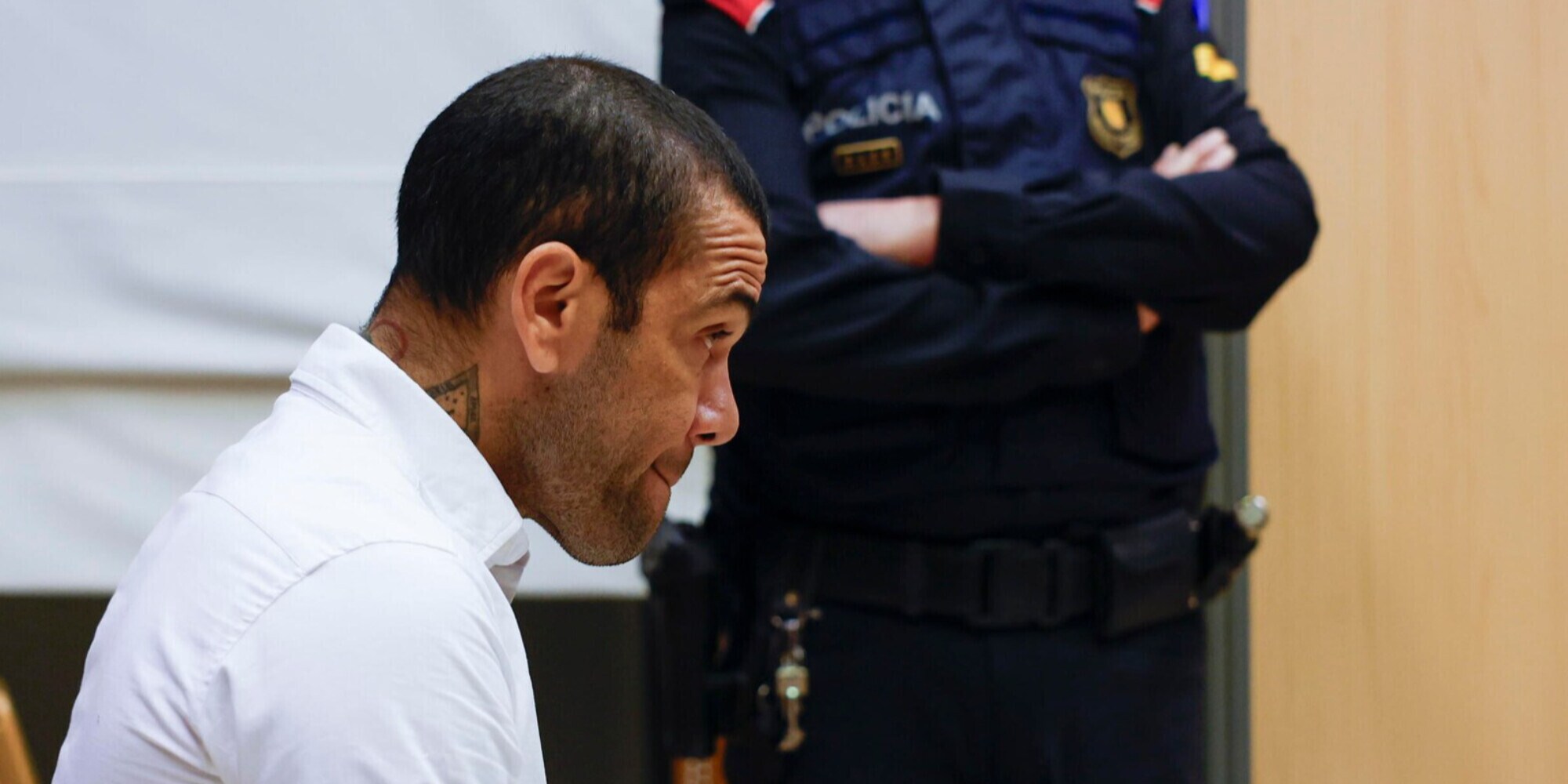 "Dani Alves, giovedì potrebbe arrivare la sentenza": cosa rischia