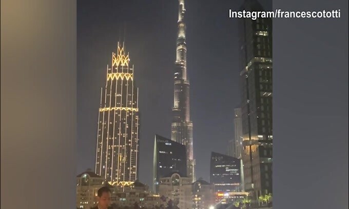 Francesco Totti, cena a Dubai con Noemi