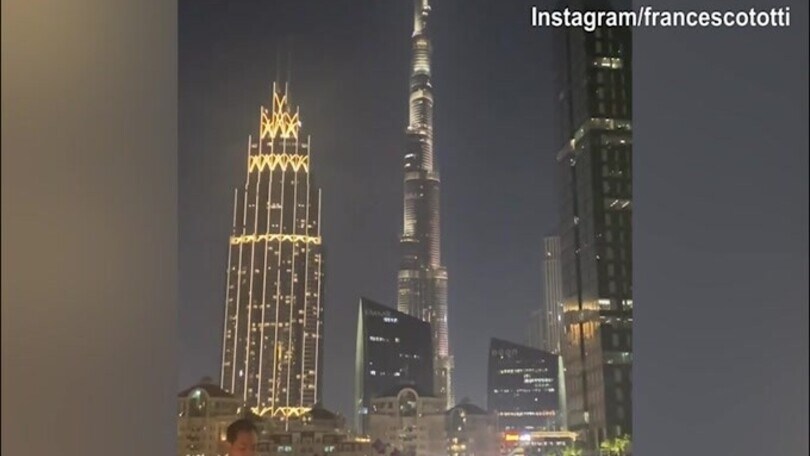 Francesco Totti, cena a Dubai con Noemi