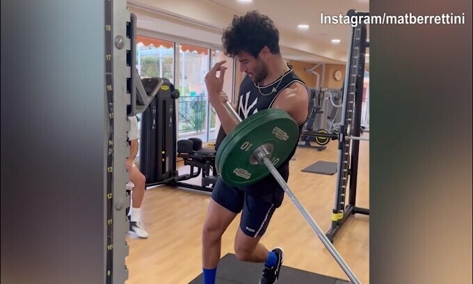 Tennis, palestra e campo: la giornata di Berrettini