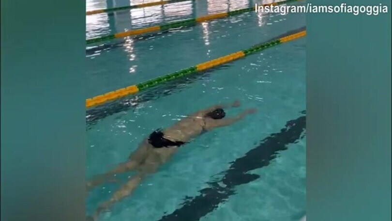 Sci, Sofia Goggia continua la riabilitazione in piscina