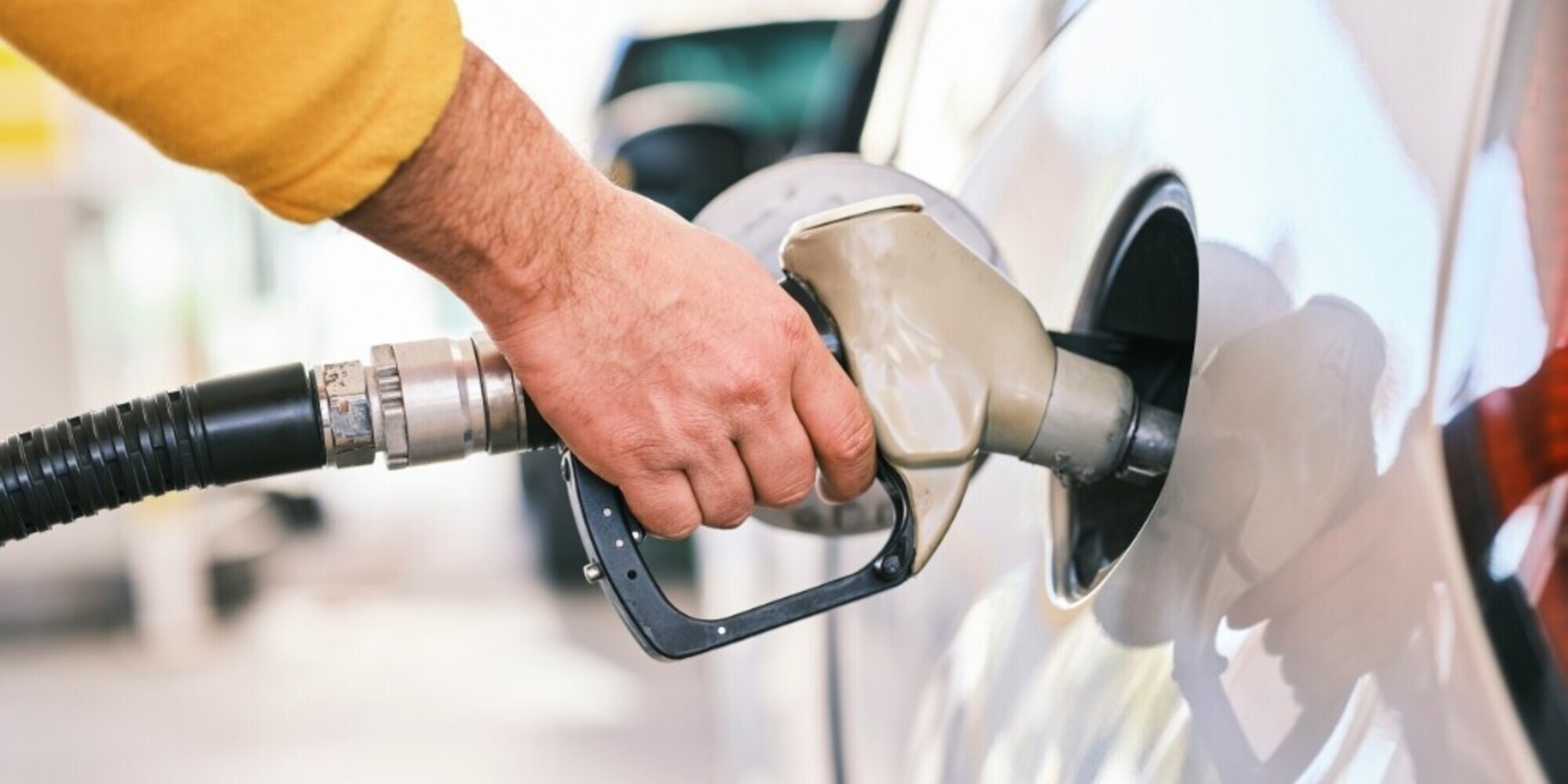 Carburanti, ci sono delle oscillazioni: aumenta la benzina