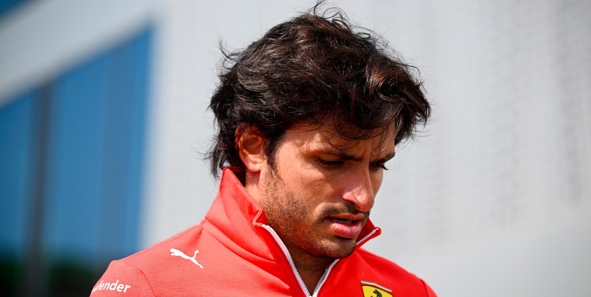 Sainz sta male, ansia Ferrari: non parla, allarme per l'Arabia Saudita