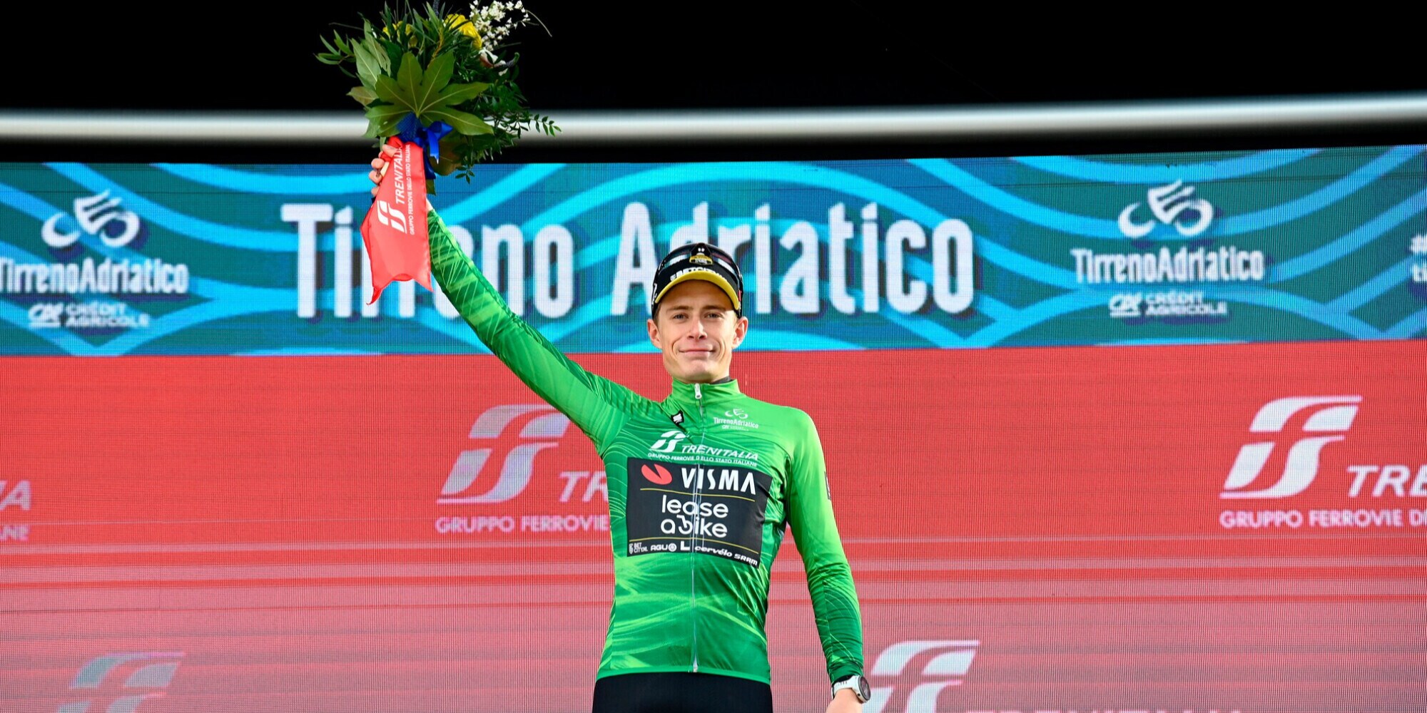 Tirreno-Adriatico, Vingegaard vince 5ª tappa ed è leader. Froome si ritira