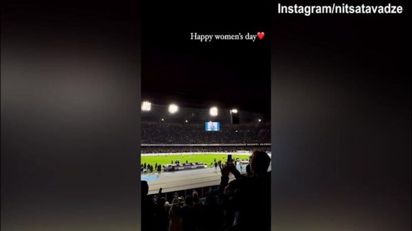 Lady Kvara allo stadio, il boato del "Maradona" al gol del Napoli