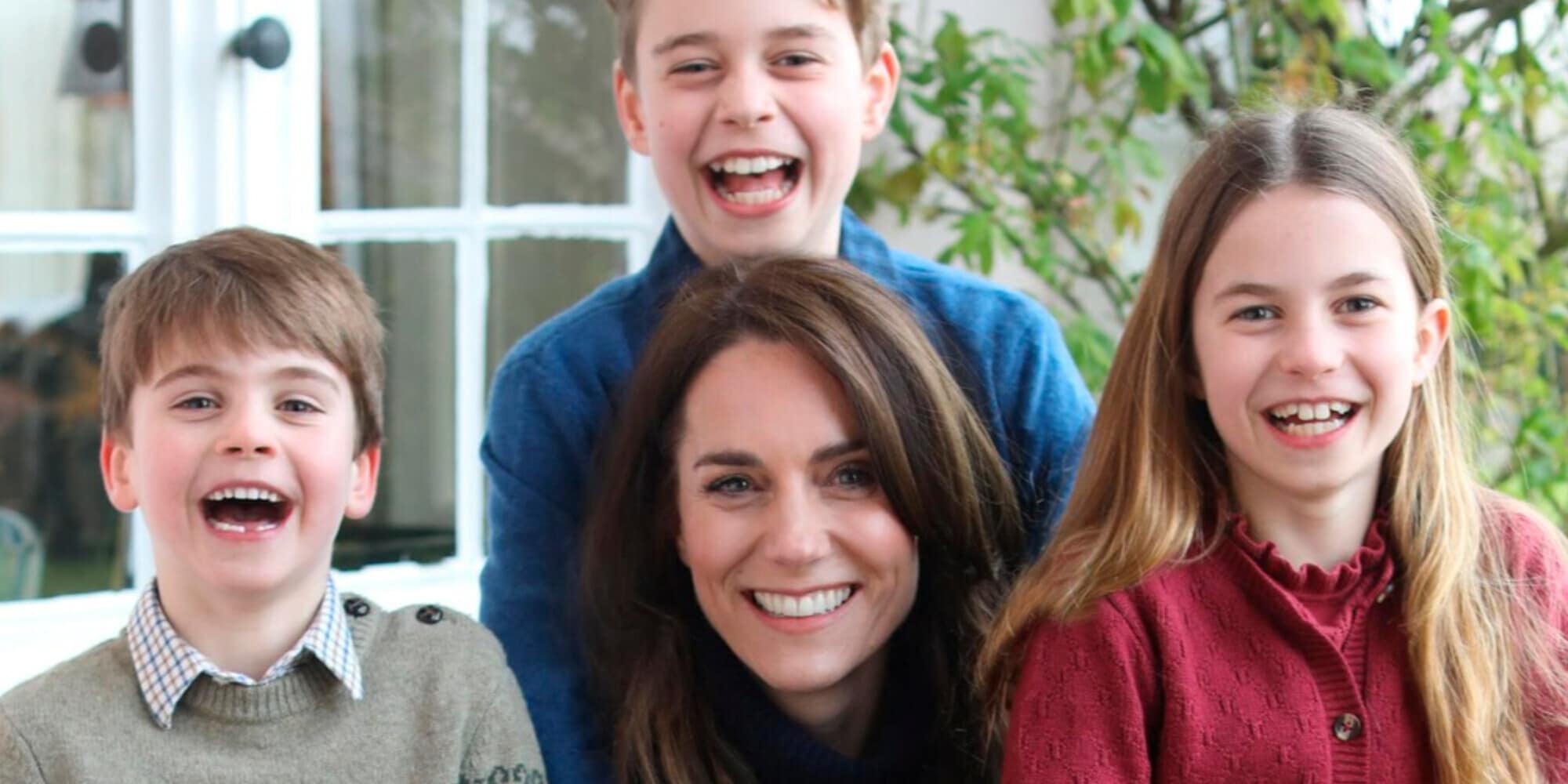 Kate Middleton si mostra dopo l'operazione: l'immagine diffusa da Kensington Palace