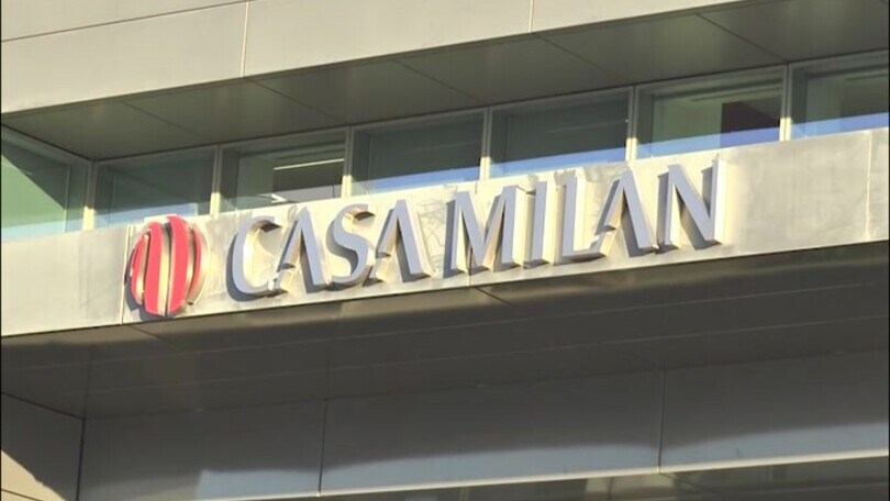 Milan, la Finanza perquisisce la sede