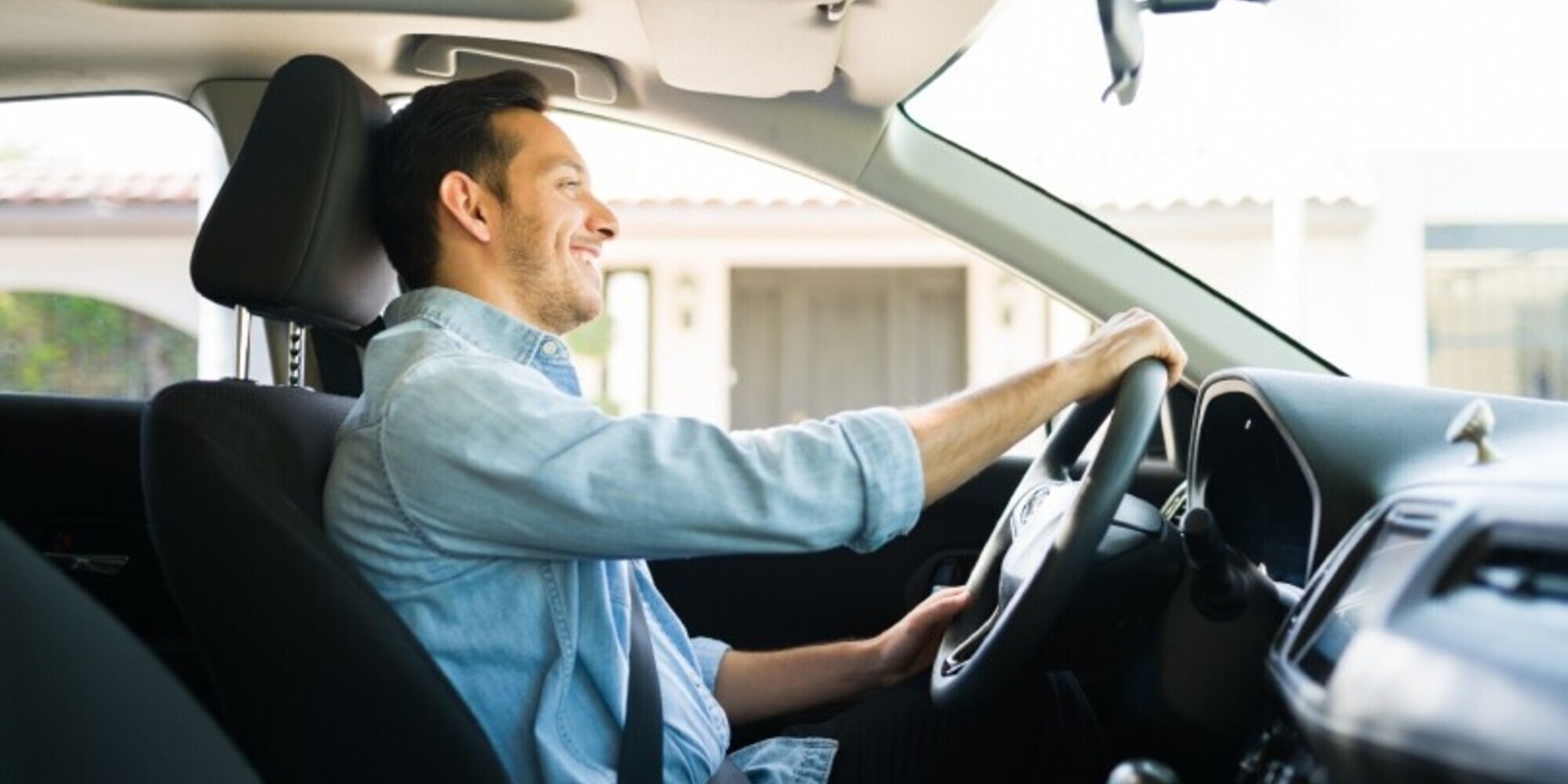 Il rombo del motore delle auto rende felici: uno studio lo dimostra