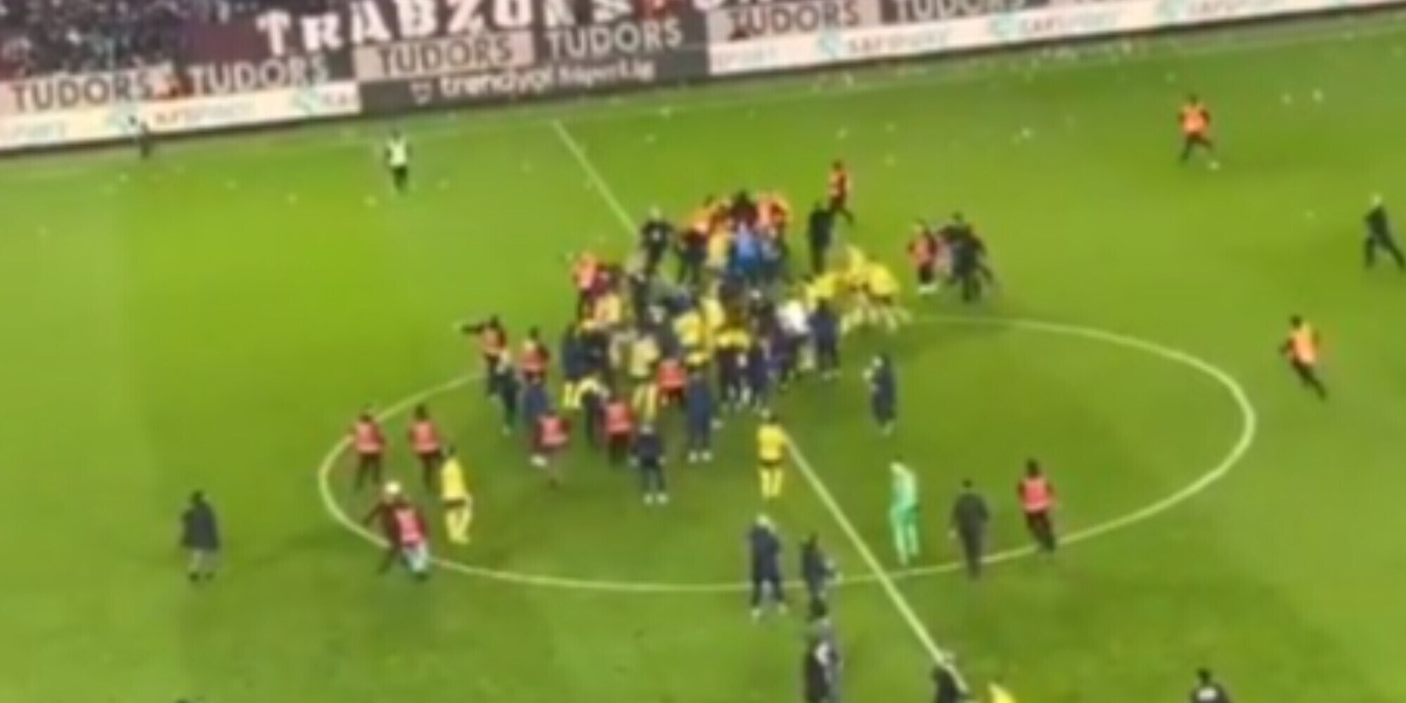 Fenerbahce, l'ira del presidente: "Vergogna, non c'è posto per noi in SuperLig"