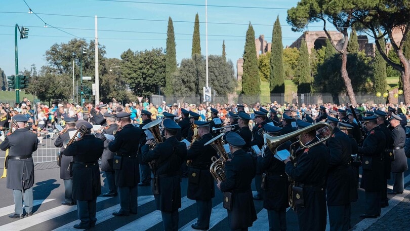 Musica, balli e tifo alla Acea Run Rome The Marathon
