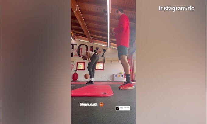 Milan, sfida Nava-Loftus Cheek tra basket e piscina...