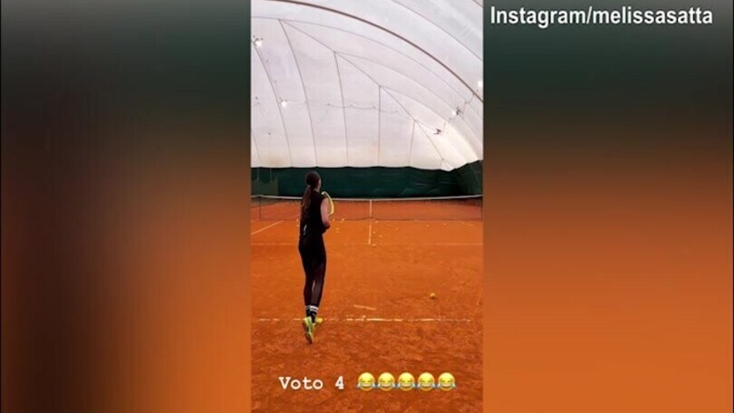 Melissa Satta, problemi con la battuta: "Devo migliorare...voto 4"