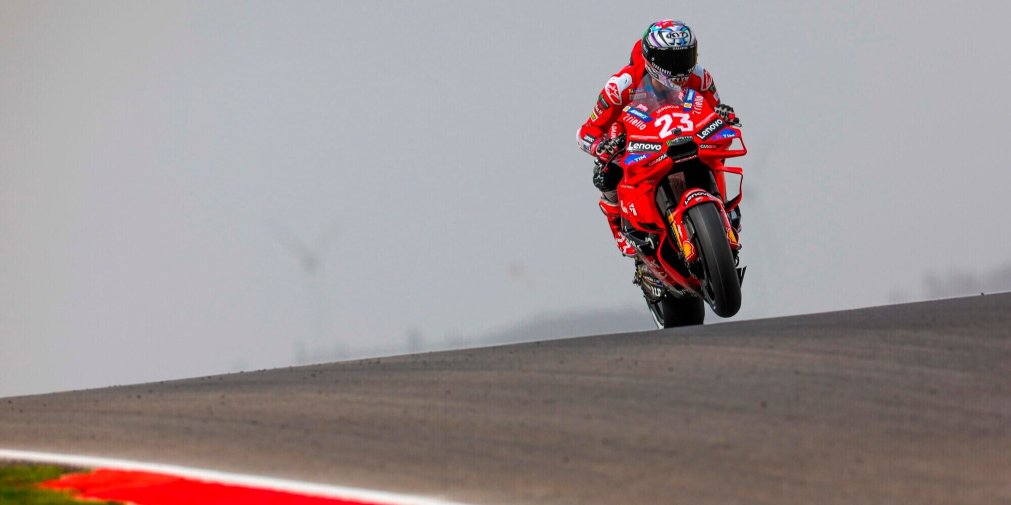 MotoGp Portogallo, Bastianini pole show! Bagnaia in seconda fila, Marquez 8°