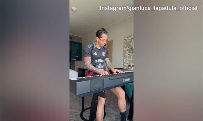 Perù, Lapadula in gol: l'attaccante festeggia al pianoforte