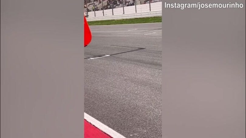 Moto Gp, Portogallo: a bordo pista Mourinho osserva la gara