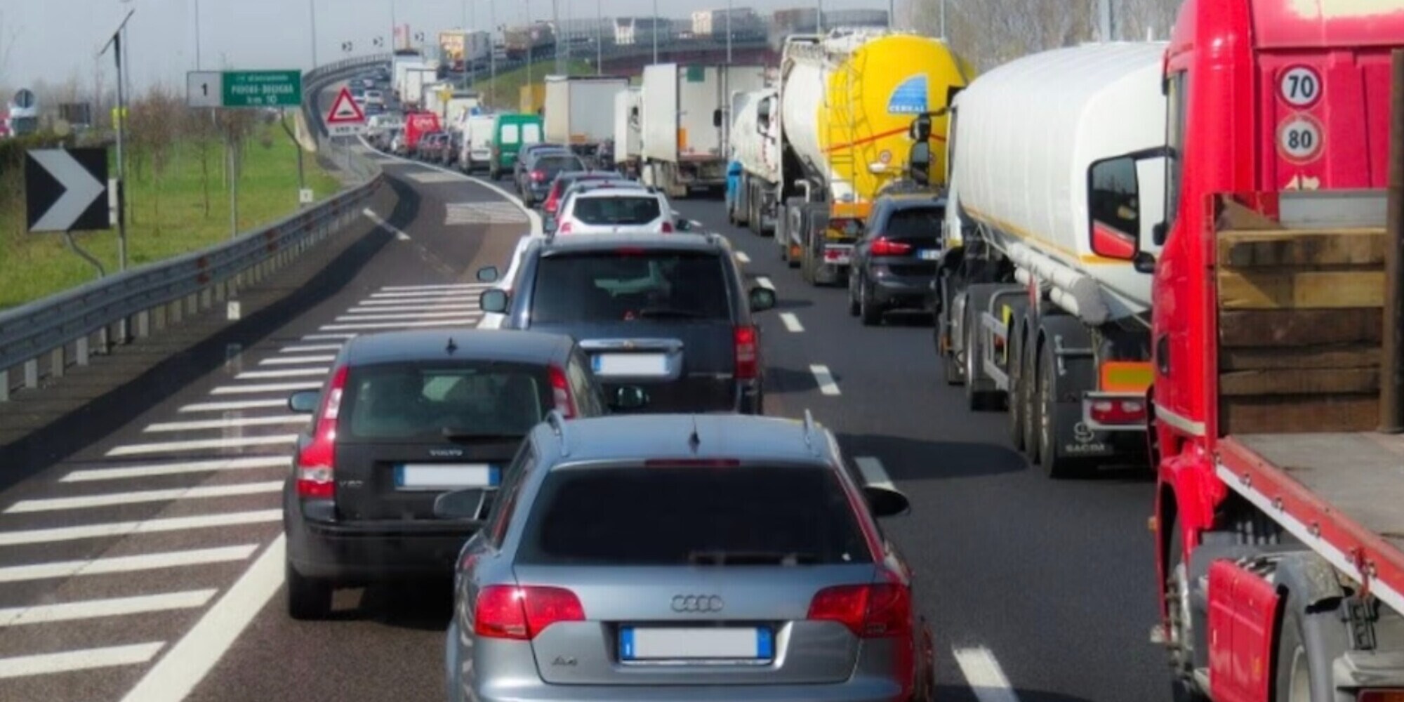Previsioni per il weekend di Pasqua: code e bollini rossi