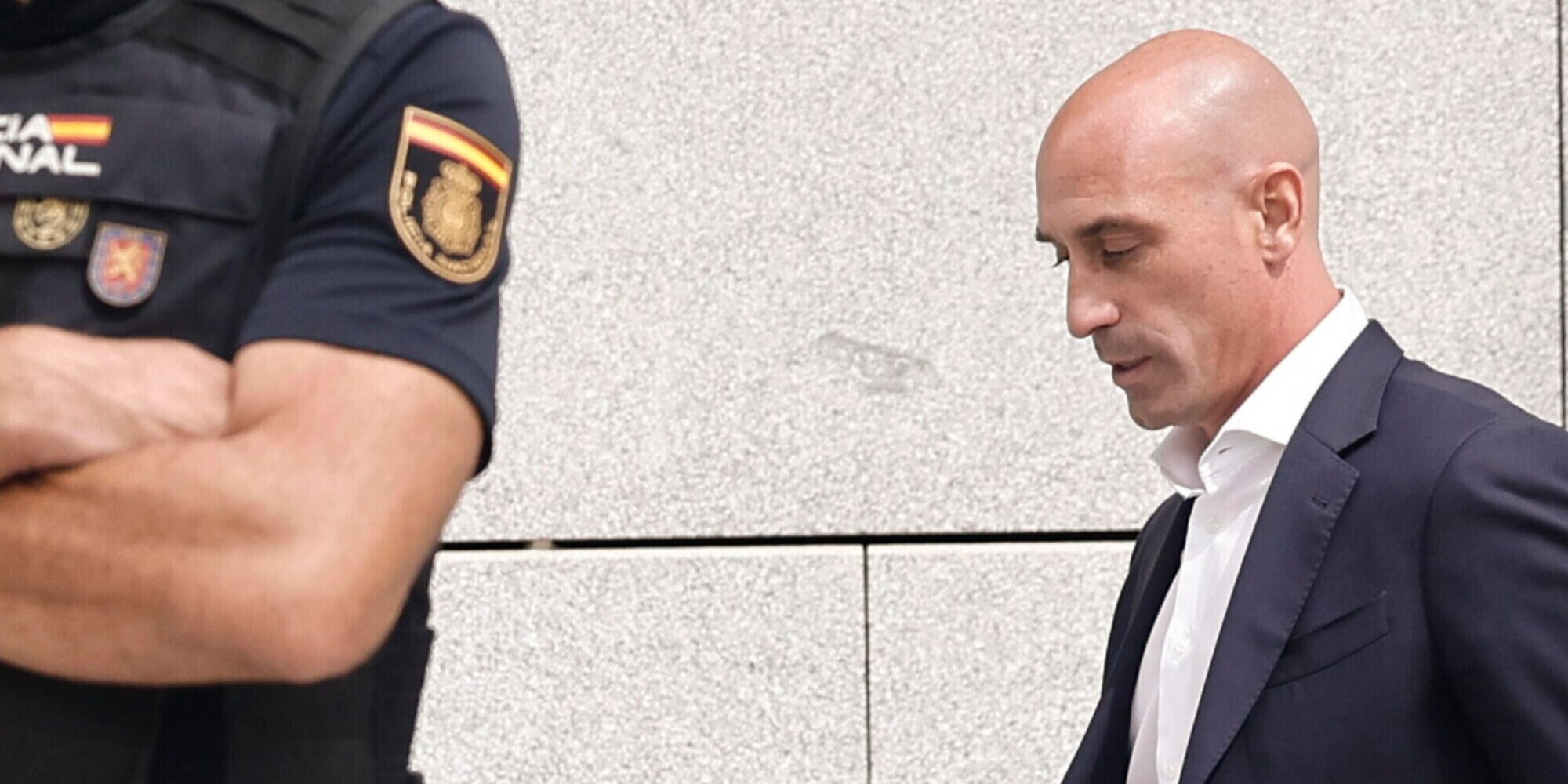 Rubiales e bacio a Hermoso, Procura chiede il carcere: quanti anni rischia