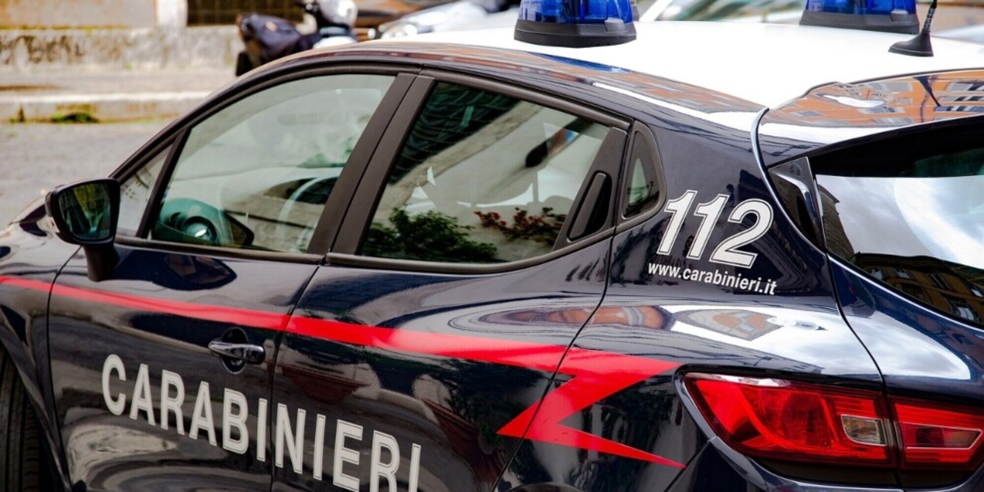 Non paga multe per 60mila euro, l'ufficio tributi gli toglie il Suv