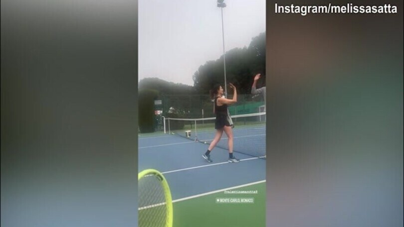 Melissa Satta dopo il tennis, domanda ad amici: "Come abbiamo giocato oggi?"