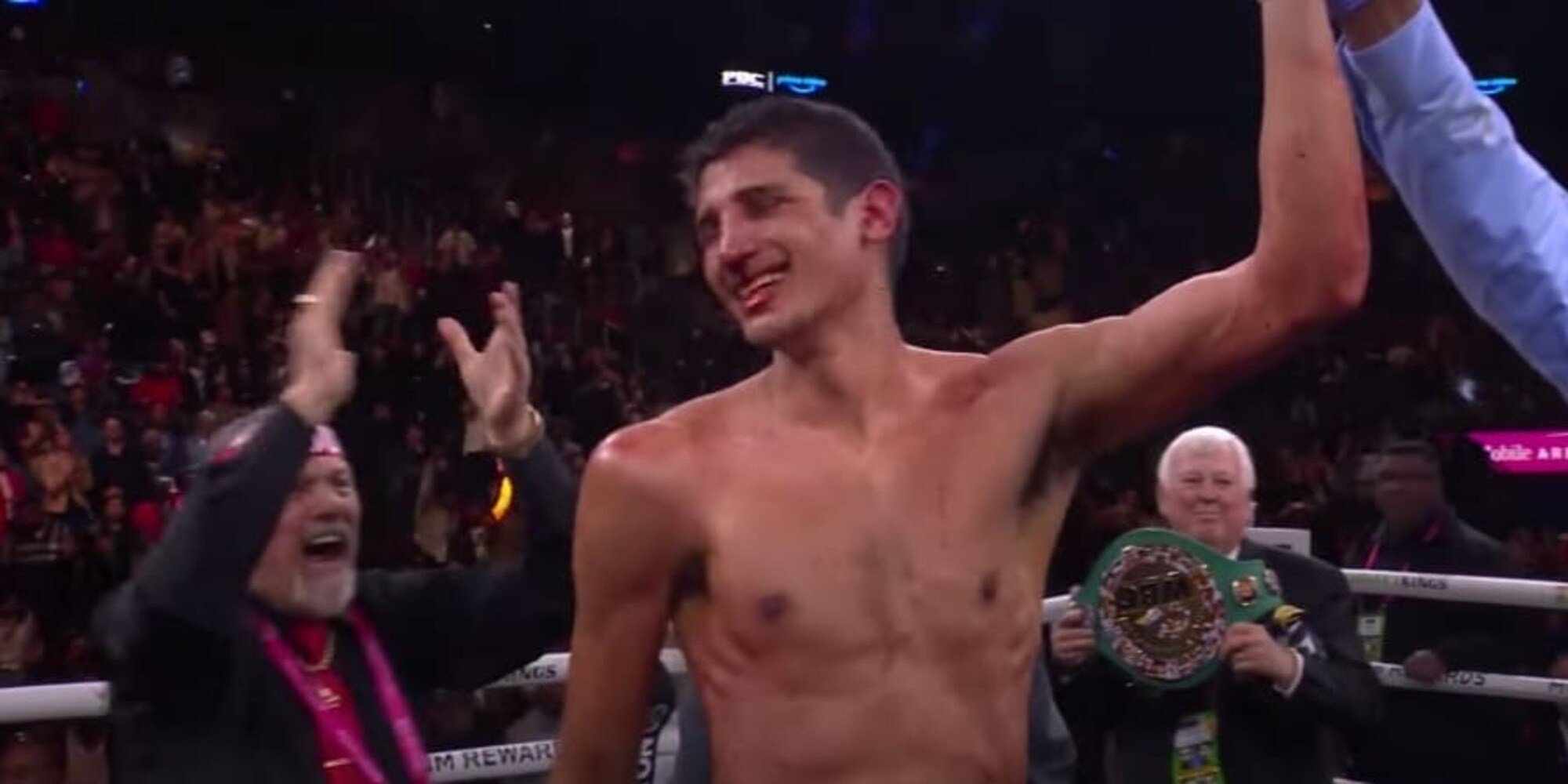 Mondiale Wbc-Wbo Superwelters, vince Fundora: Tszyu battuto ai punti